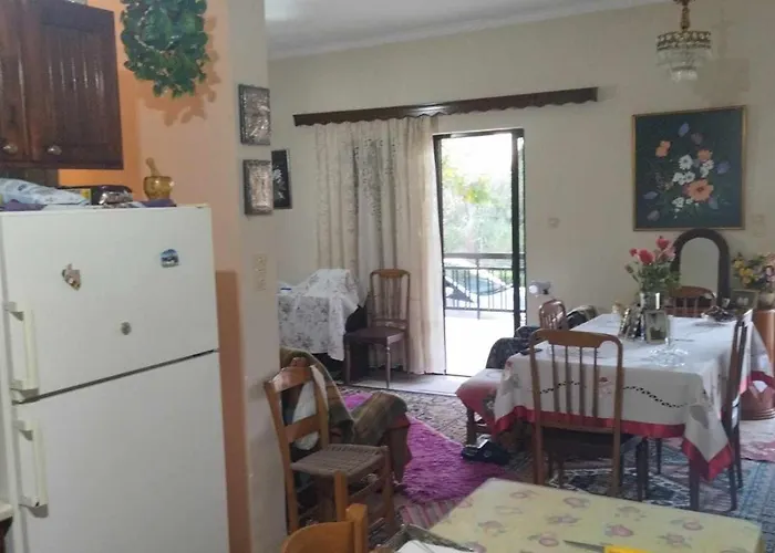 Apartment Κυλλήνη *